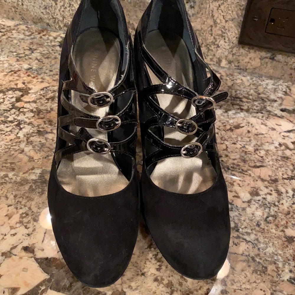 Nine West suede heel